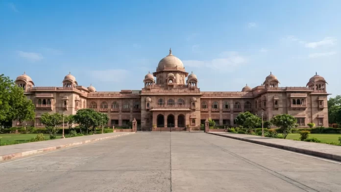 राजस्थान विधानसभा में प्रस्तुत हुआ CAG का अनुपालन लेखापरीक्षा सिविल प्रतिवेदन राजस्थान विधानसभा भवन का बाहरी दृश्य जहाँ CAG प्रतिवेदन प्रस्तुत किया गया।